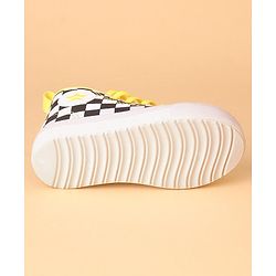 Cute Walk by Babyhug Checks Casual Shoes Lace Tie Up - Yellow