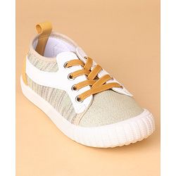 Cute Walk by Babyhug Solid Casual Shoes - Pink
