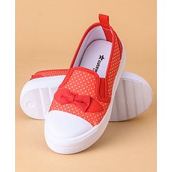 Cute Walk by Babyhug Casual Shoes With Velcro Closure Polka Dot Print- Red