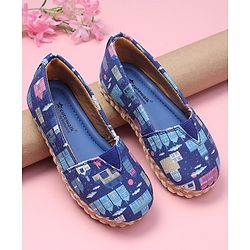 Cute Walk by Babyhug Ethnic Wear Mojaris City Print - Blue