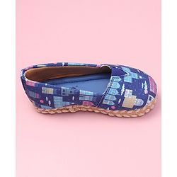Cute Walk by Babyhug Ethnic Wear Mojaris City Print - Blue
