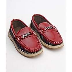 Cute Walk by Babyhug Slip On Checks Formal Shoes with Chain Link - Red