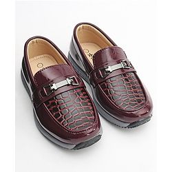 Cute Walk by Babyhug Formal Shoes - Red