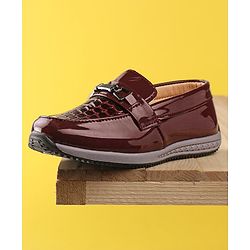 Cute Walk by Babyhug Formal Shoes - Red