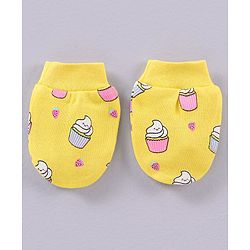 Babyhug 100% Cotton Cap Mittens & Booties Set Cupcakes Print Yellow - Circumference 33 cm