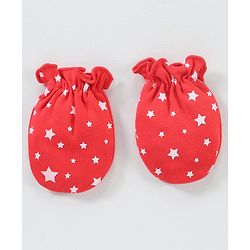 Babyhug 100% Cotton Cap Mittens & Booties Star Print Red - Circumference 38 cm
