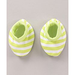 Babyhug 100 % Cotton Cap Mittens and Booties Stripes Print Green - Diameter 12 cm