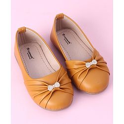 Cute Walk by Babyhug Slip On Bellies Applique - Mustard