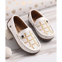 Cute Walk by Babyhug Formal & Party Wear Shoes - White