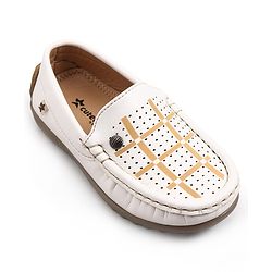 Cute Walk by Babyhug Formal & Party Wear Shoes - White