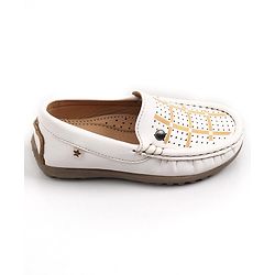 Cute Walk by Babyhug Formal & Party Wear Shoes - White