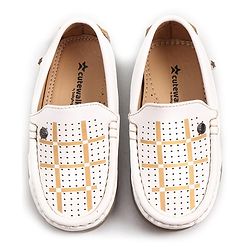 Cute Walk by Babyhug Formal & Party Wear Shoes - White