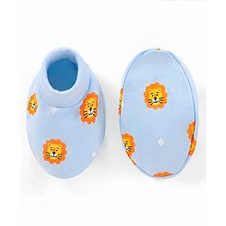 Babyhug 100% Cotton Knit Cap Mittens and Booties Lion Face Print Blue - Diameter 11.5 cm