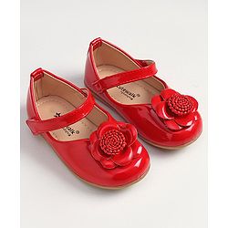 Cute Walk by Babyhug Velcro Closure Bellies With Flower Applique- Red