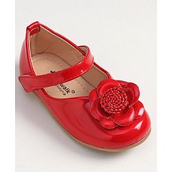 Cute Walk by Babyhug Velcro Closure Bellies With Flower Applique- Red