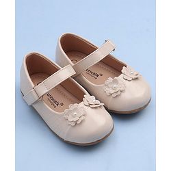 Cute Walk by Babyhug Velcro Closure Bellies With Flower Applique- Beige