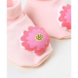 Babyhug 100 % Cotton Booties Flower Print- Pink