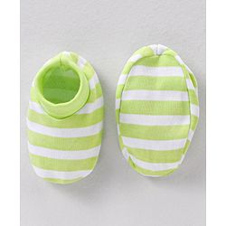 Babyhug 100% Cotton Striped Cap Mittens & Booties - Cap Diameter 10 cm