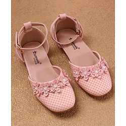 Cute Walk by Babyhug Bellies with Buckle Closure Floral Applique - Pink