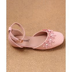 Cute Walk by Babyhug Bellies with Buckle Closure Floral Applique - Pink