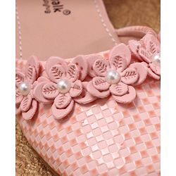 Cute Walk by Babyhug Bellies with Buckle Closure Floral Applique - Pink