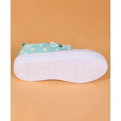 Cute Walk by Babyhug Velcro Closure Casual Shoes - Green