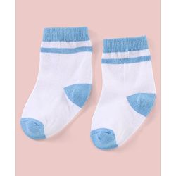 Cutewalk By Babyhug Anti Bacterial Ankle Length Non Terry Socks Polka Dots Design Pack of 3- Blue