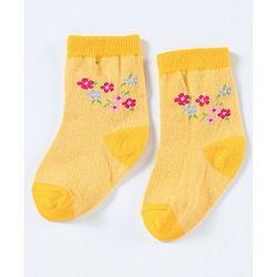 Cutewalk By Babyhug Anti Bacterial Ankle Length Non Terry Socks Floral Design Pack of 3- Yellow & Purple