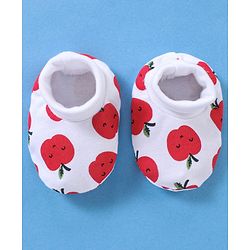 Babyhug 100% Cotton Cap Mittens & Booties Apple Print White- Diameter 11 cm