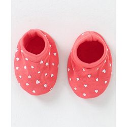 Babyhug 100% Cotton Cap Mittens & Booties Heart Print Red - Diameter 15 cm