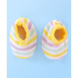 Babyhug 100% Cotton Striped Cap Mittens & Booties Print- Yellow & Blue