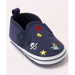 Cute Walk by Babyhug Embroidered Booties with Velcro Closure - Blue