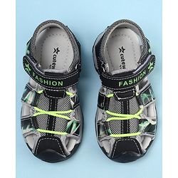 Cute Walk by Babyhug  Sandals With Velcro Closure Star Print & Applique- Green