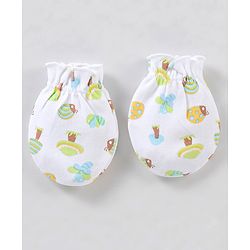 Babyhug 100% Cotton Lady Bug Printed Cap Mittens & Booties White -  Diameter 11.5 cm