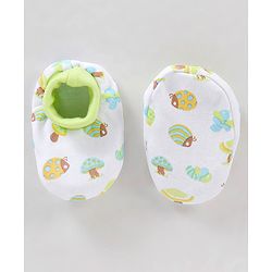 Babyhug 100% Cotton Lady Bug Printed Cap Mittens & Booties White -  Diameter 11.5 cm