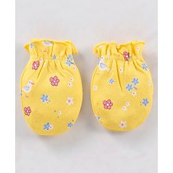 Babyhug 100% Cotton Cap Mittens & Booties Floral Print Yellow- Diameter 11.5 cm