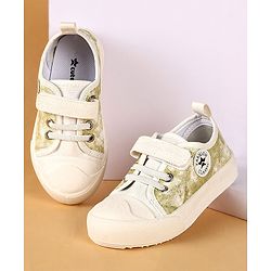 Cute Walk by Babyhug Velcro Closure Casual Shoes - Off White