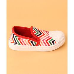 Cute Walk by Babyhug Slip On Chevron Printed Causal Shoes - Red