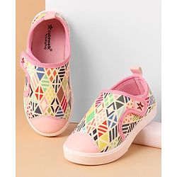 Cute Walk by Babyhug Casual Shoes with Velcro Closure Geometric Pattern - Pink
