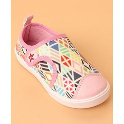 Cute Walk by Babyhug Casual Shoes with Velcro Closure Geometric Pattern - Pink