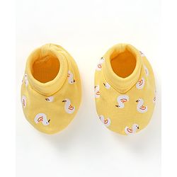 Babyhug 100% Cotton Duck Print Cap Mittens & Booties Set - Yellow