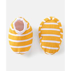 Babyhug 100% Cotton Knit Half Sleeves Onesie with Diaper Pants Cap Mittens & Booties Giraffe Print - Grey & Yellow