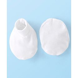 Babyhug 100% Cotton Knit Solid Color Cap Mittens & Booties White - Diameter 9 cm