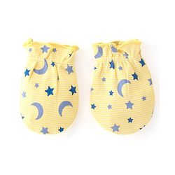 Babyhug 100% Cotton Cap Mittens & Booties Moon & Stars Print Yellow- Diameter 9.5 cm