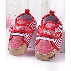 Cute Walk by Babyhug Booties with Velcro Closure Bear Applique  - Red