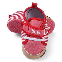 Cute Walk by Babyhug Booties with Velcro Closure Bear Applique  - Red