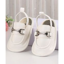 Cute Walk by Babyhug Slip On Booties Solid Color - Brown