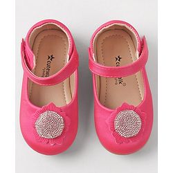 Cute Walk by Babyhug Bellies With Velcro Closure & Floral Applique - Pink