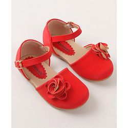 Cute Walk by Babyhug Bellies With Buckle Closure & Floral Applique - Red