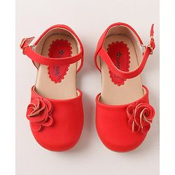 Cute Walk by Babyhug Bellies With Buckle Closure & Floral Applique - Red